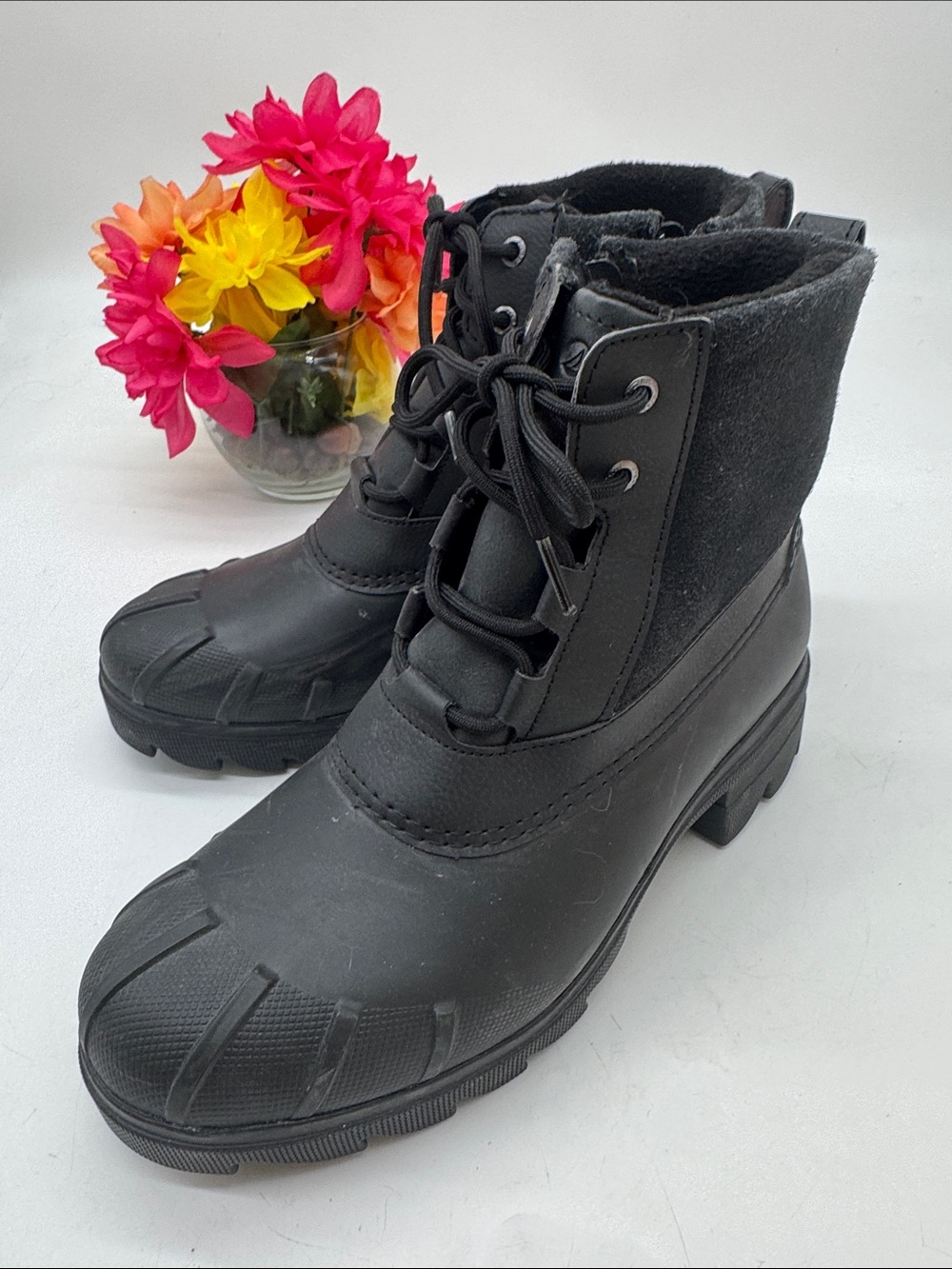 Sperry Black Women's Waterproof Lace-Up Winter Boots Size 8.5